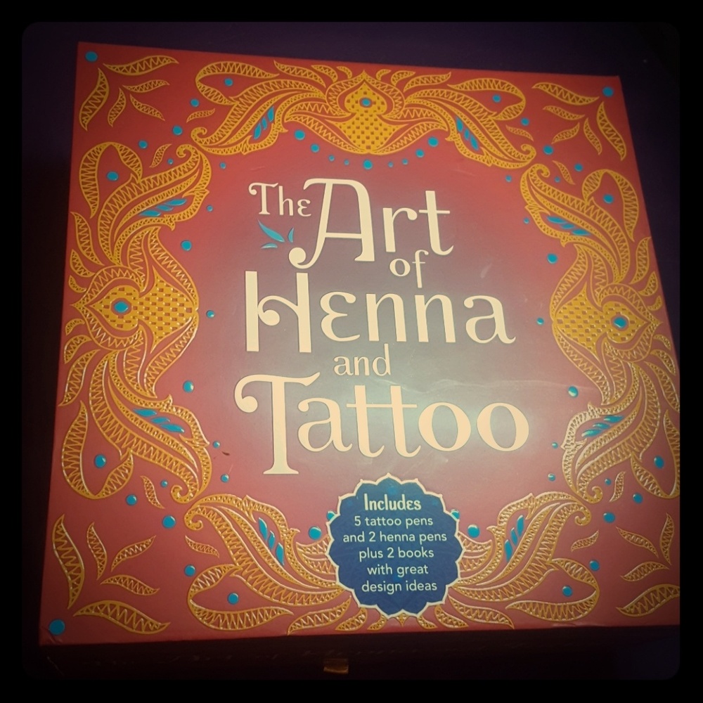 The Art of Henna and Tattoo